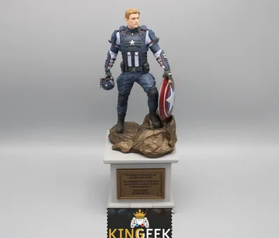 Avengers PS4 COLLECTORS FIGURE